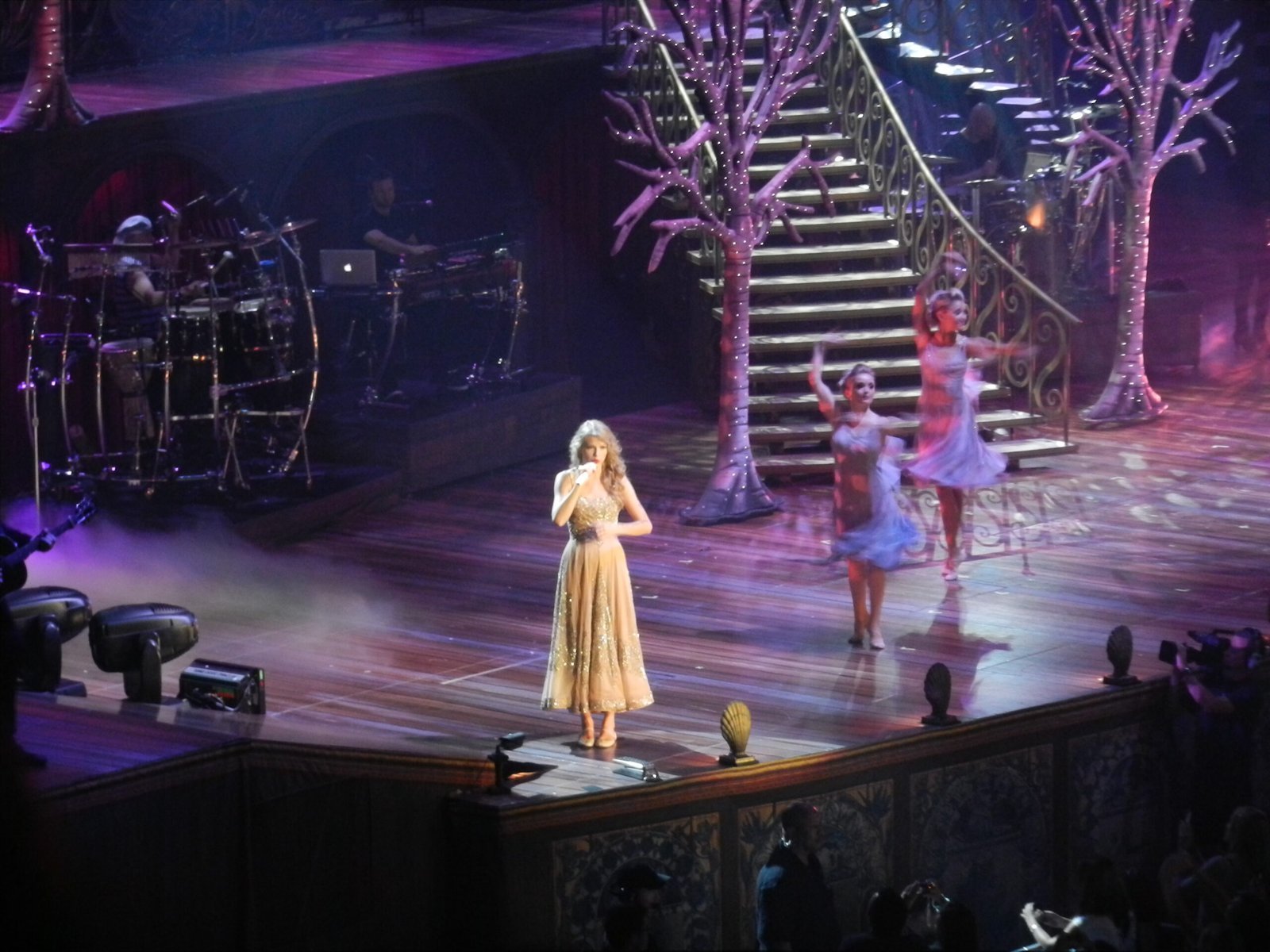 A Legacy Still Being Written (20110911 Taylor Swift World Tour, CC BY-SA 2.0)