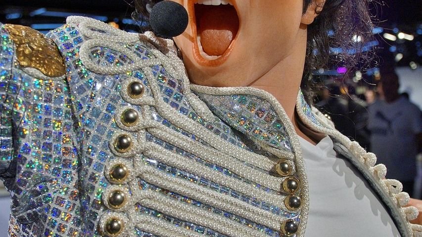 10 Michael Jackson Performances That Defined an Era of Pop Music