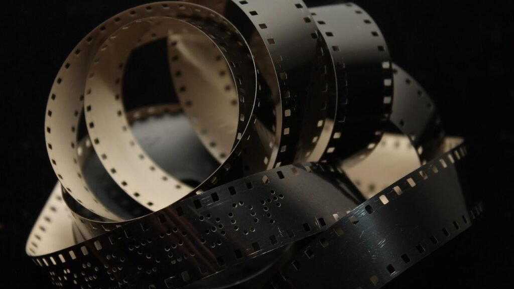 The True Stories Behind 8 Famous Movie Scenes You Thought Were Fiction