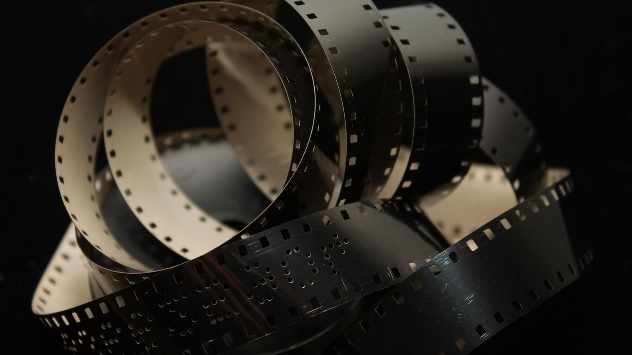 The True Stories Behind 8 Famous Movie Scenes You Thought Were Fiction ...