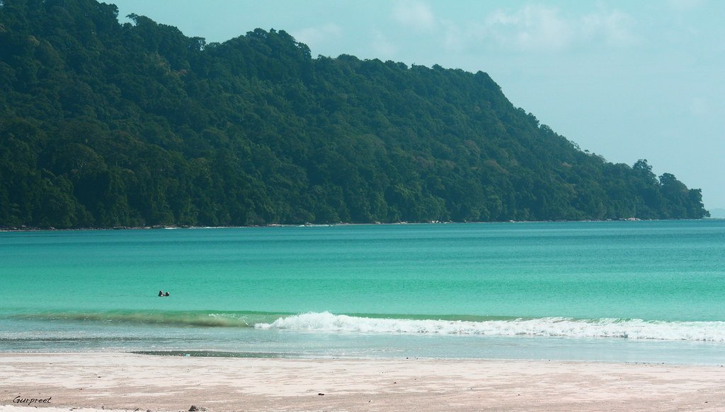 8. Radhanagar Beach, Andaman Islands, India (zoxcleb, Flickr, CC BY-SA 2.0)