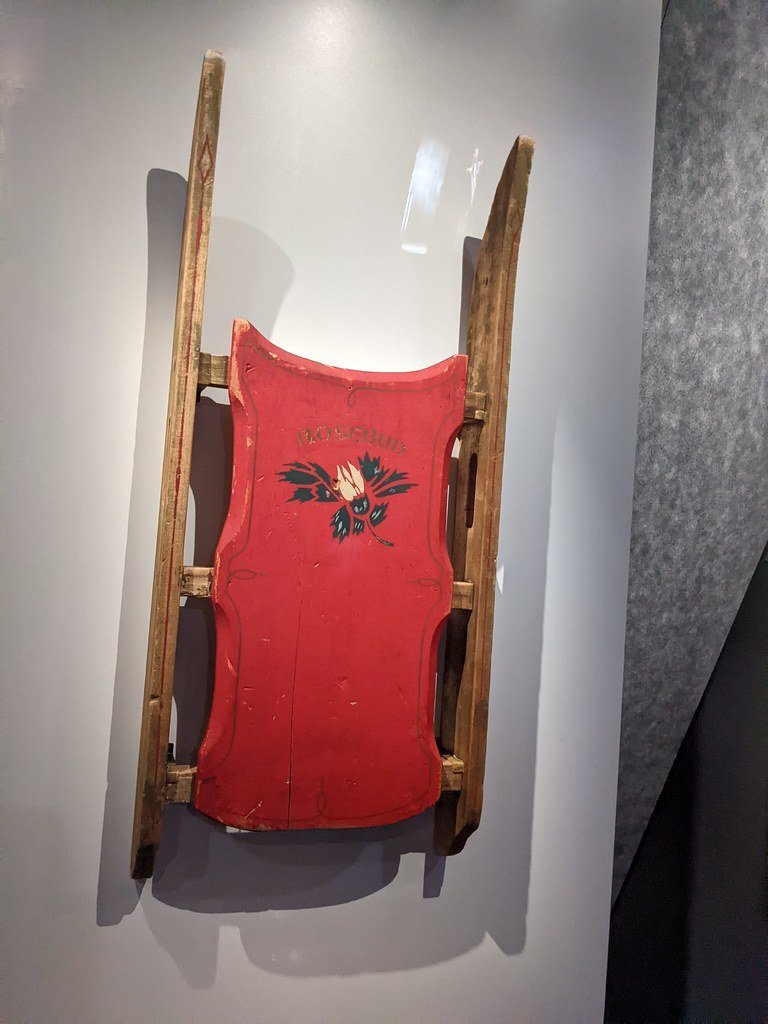 Rosebud Sled from Citizen Kane (1941) (gruntzooki, Flickr, CC BY-SA 2.0)