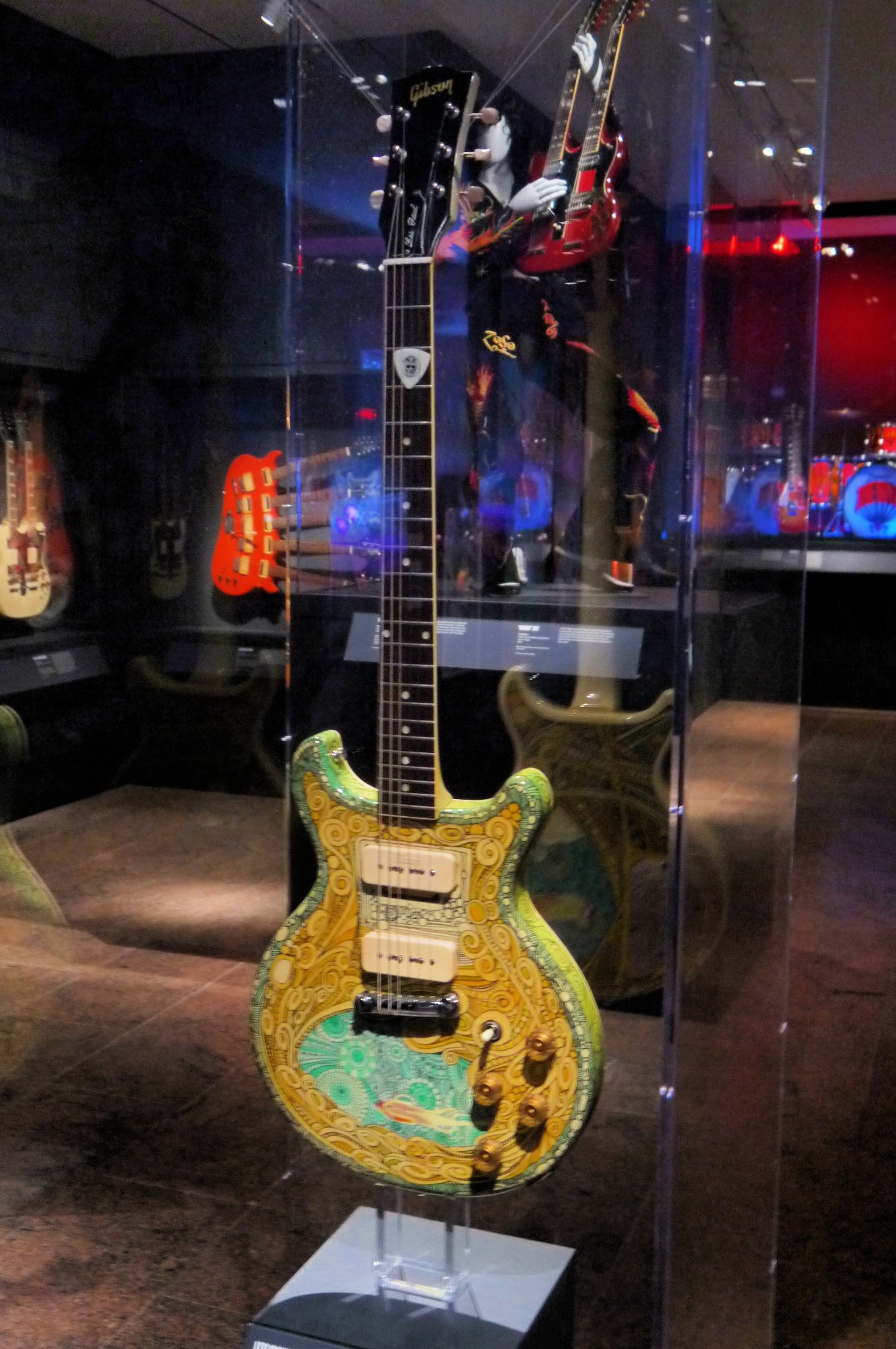 Lux by Traffic Sound (1971) (Steve Miller Guitar, CC BY 2.0)