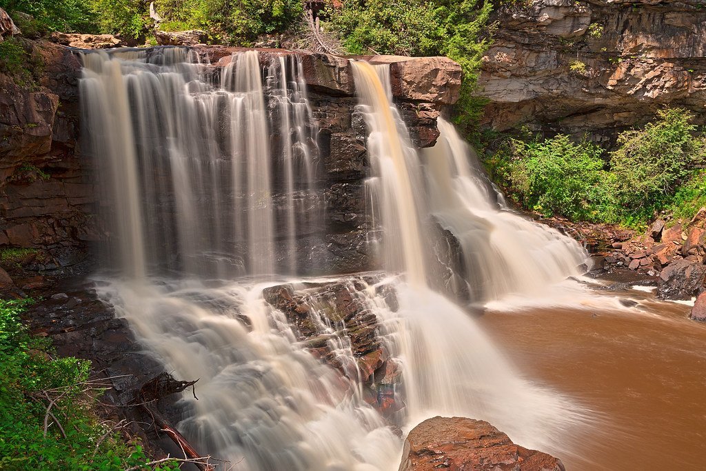 Blackwater Falls State Park, West Virginia: A Waterfall the East Coast Forgot (Bold Frontiers, Flickr, CC BY 2.0)