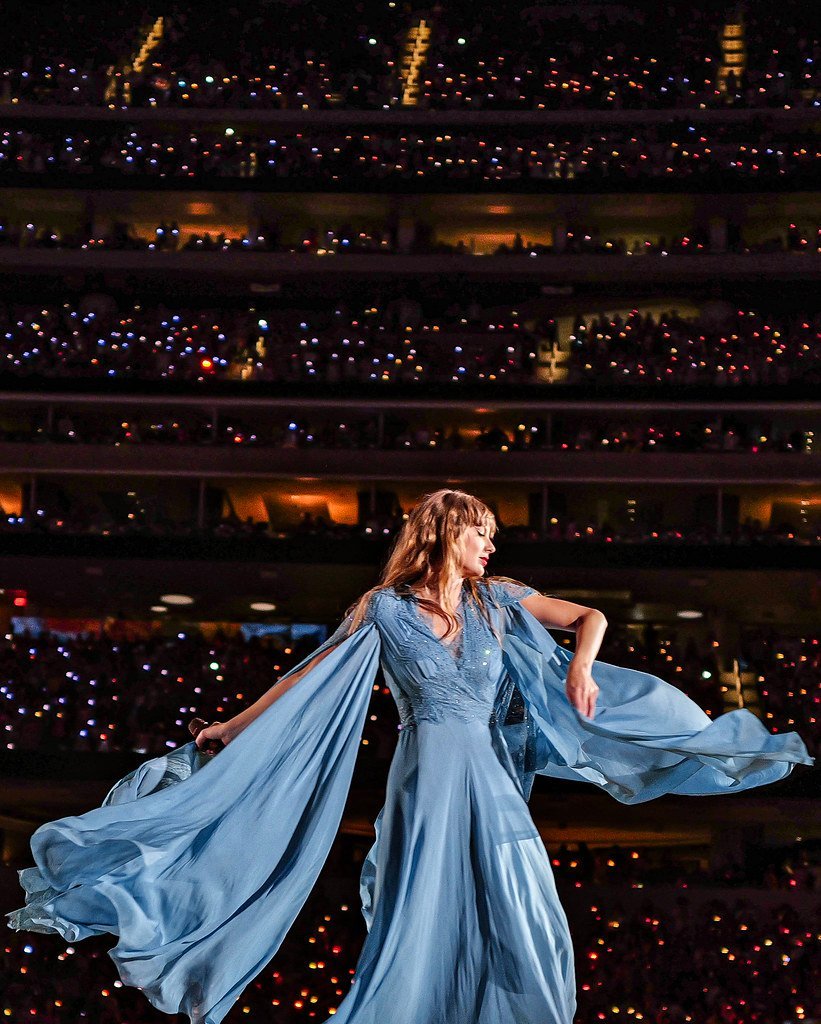 A Genre Transition That No Artist Had Attempted at That Scale (Paolo Villanueva, Flickr, CC BY 2.0)