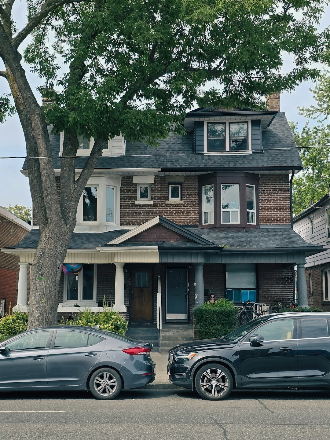 Half House in Toronto, Canada (Image Credits: Unsplash)