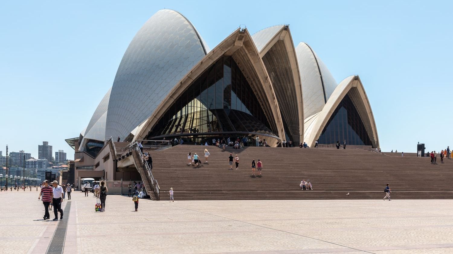 11 Architectural Marvels Prove That Humanity’s Creativity Knows No Bounds