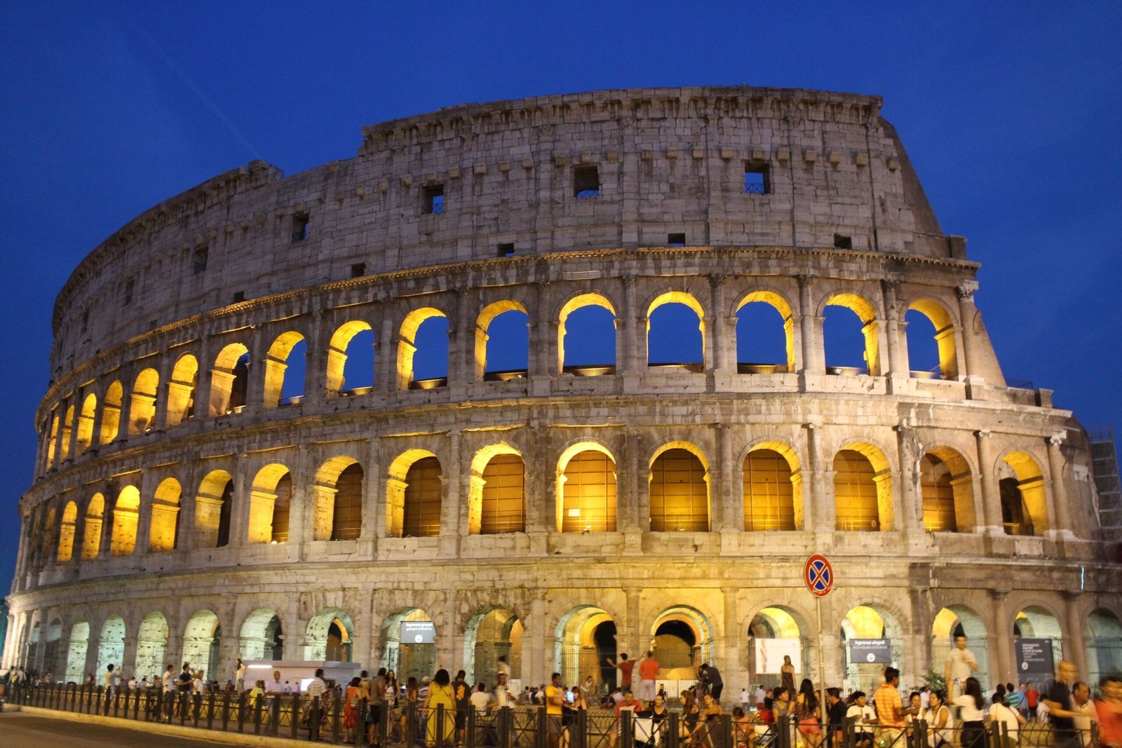 The Colosseum, Rome - A Monument Built on Conquest and Blood (By Suicasmo, CC BY-SA 4.0)