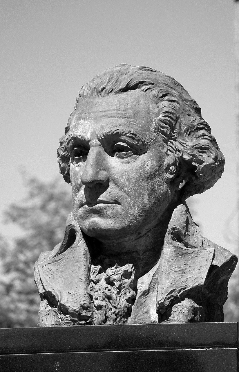 4. Two of America's Most Famous Founding Fathers Never Signed It (Image Credits: Pixabay)