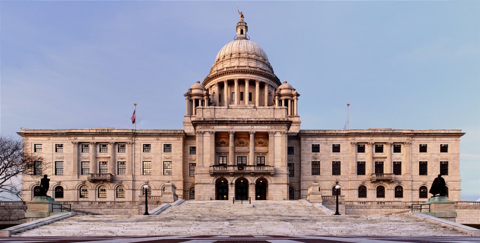 7. Rhode Island Boycotted the Whole Thing - Then Was Forced to Join (Flickr: Rhode Island State House, CC BY-SA 2.0)