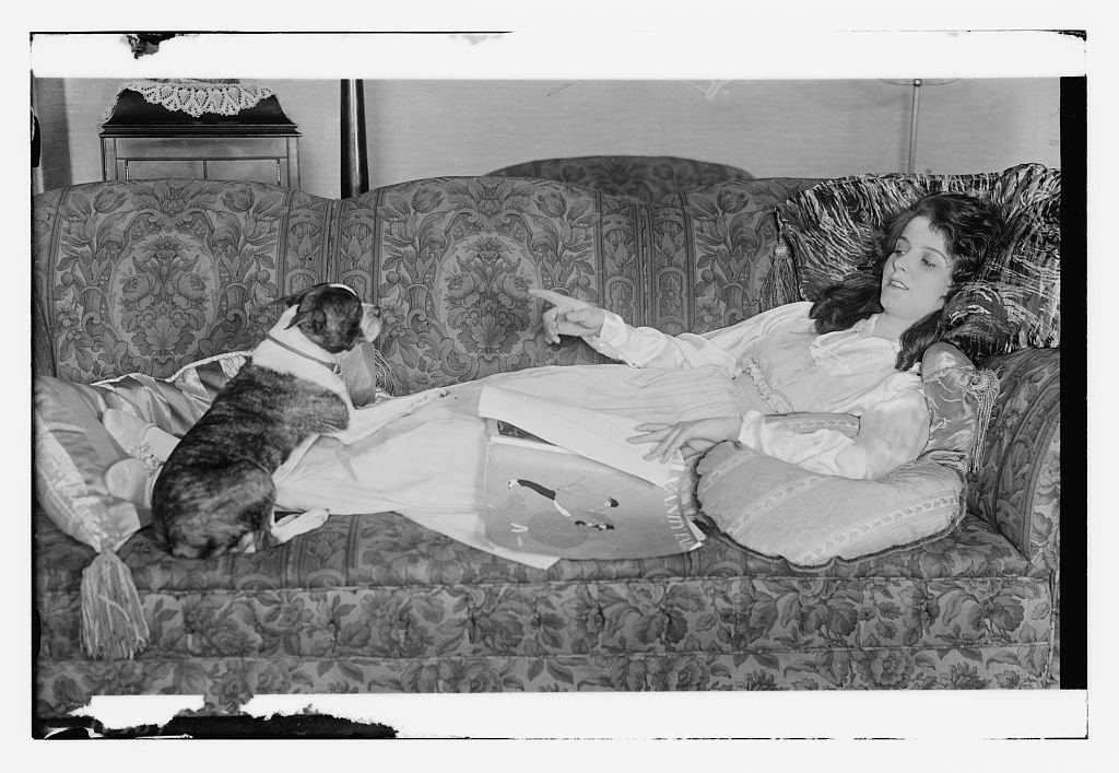 4. The Death of Olive Thomas: A Silent Era Tragedy Wrapped in Mystery (By The Library of Congress, No restrictions)