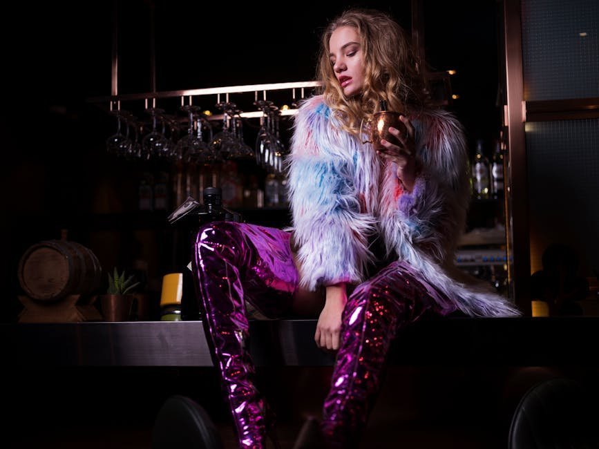 7. Glam Rock Sequins and Metallics: When Festivals Became Theatrical (Image Credits: Pexels)