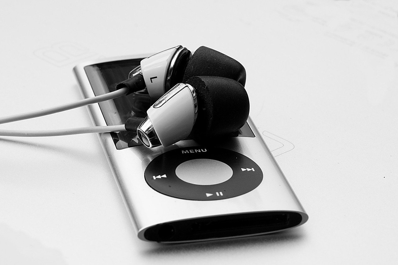 10. The MP3 and Digital Downloads: The Great Disruption (Image Credits: Pixabay)