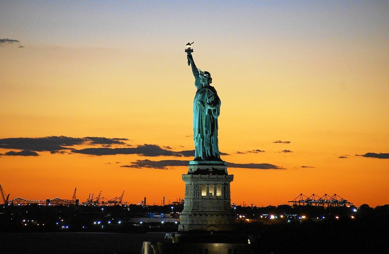 The Statue of Liberty: She Was a Lighthouse First (Image Credits: Pixabay)