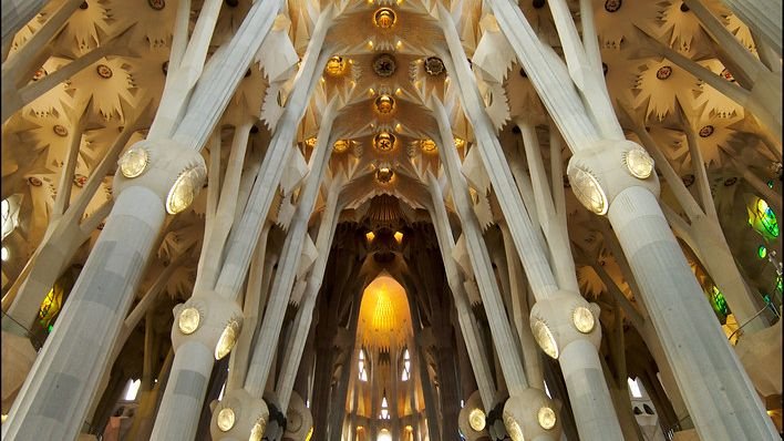 The Secrets Behind 10 Famous Historical Landmarks You Thought You Knew