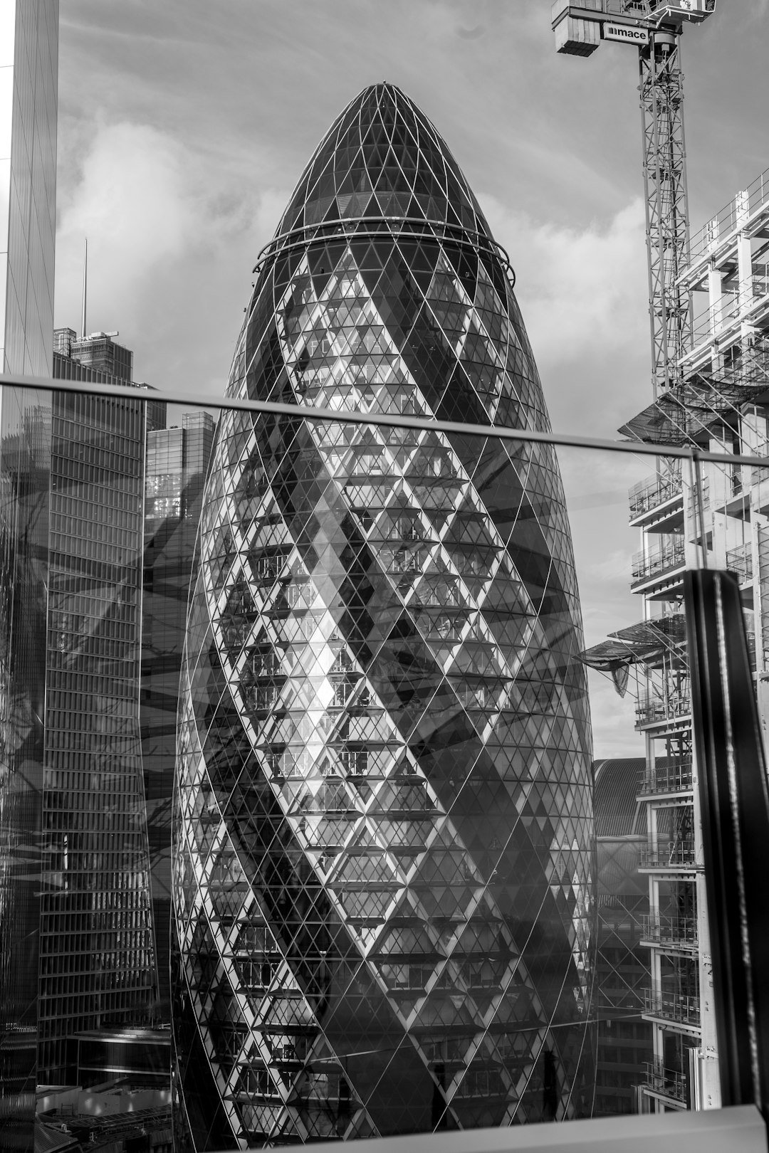 Norman Foster (Image Credits: Unsplash)