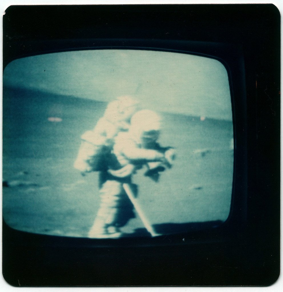 The Moon Landing Broadcast (1969): When Humanity Watched Itself Make History (trawin, Flickr, CC BY-SA 2.0)