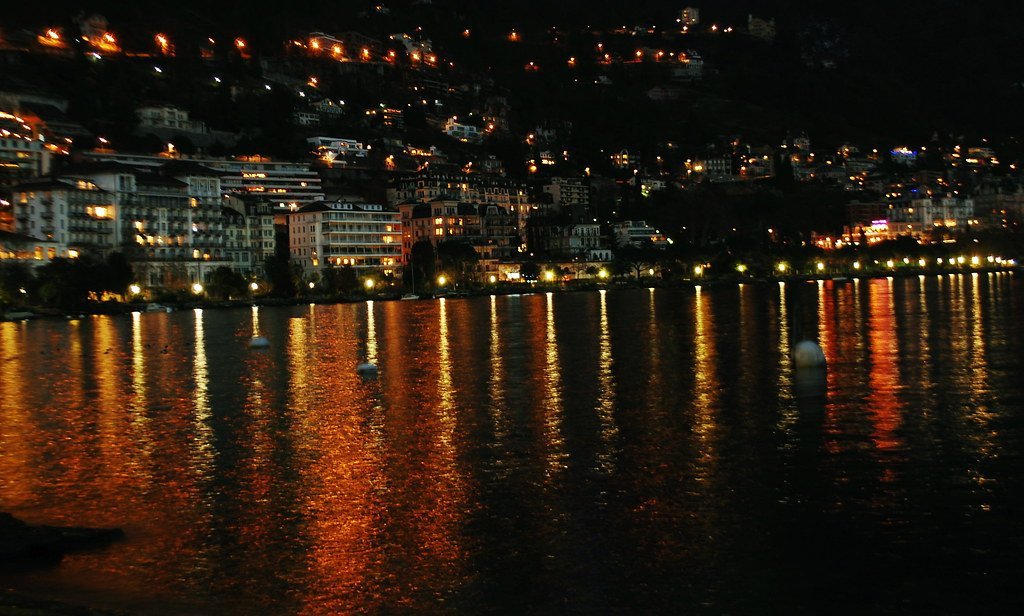 "Smoke on the Water" by Deep Purple (AbhijeetRane, Flickr, CC BY 2.0)