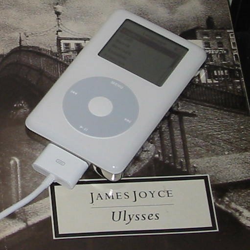 Ulysses by James Joyce (newslighter, Flickr, CC BY 2.0)