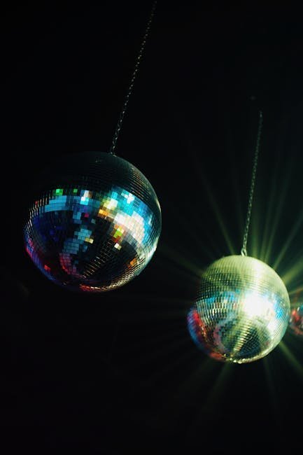 Misconception #2: The 1970s Were Nothing But Disco and Bell-Bottoms (Image Credits: Pexels)