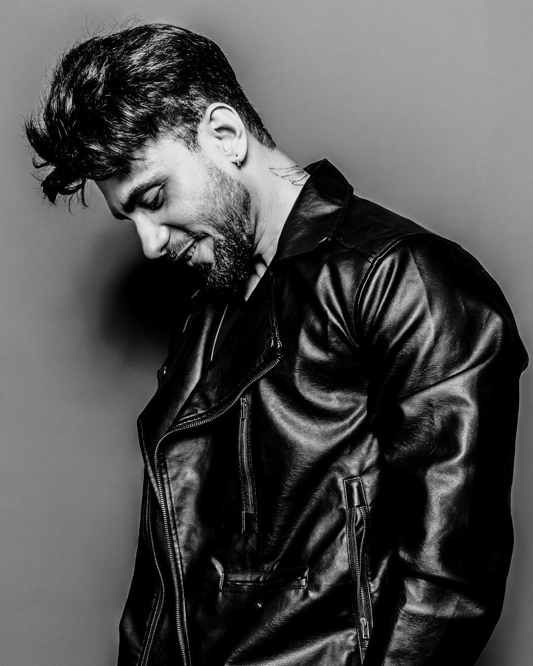 6. The Leather Jacket: Rebellion Made Wearable (Image Credits: Unsplash)