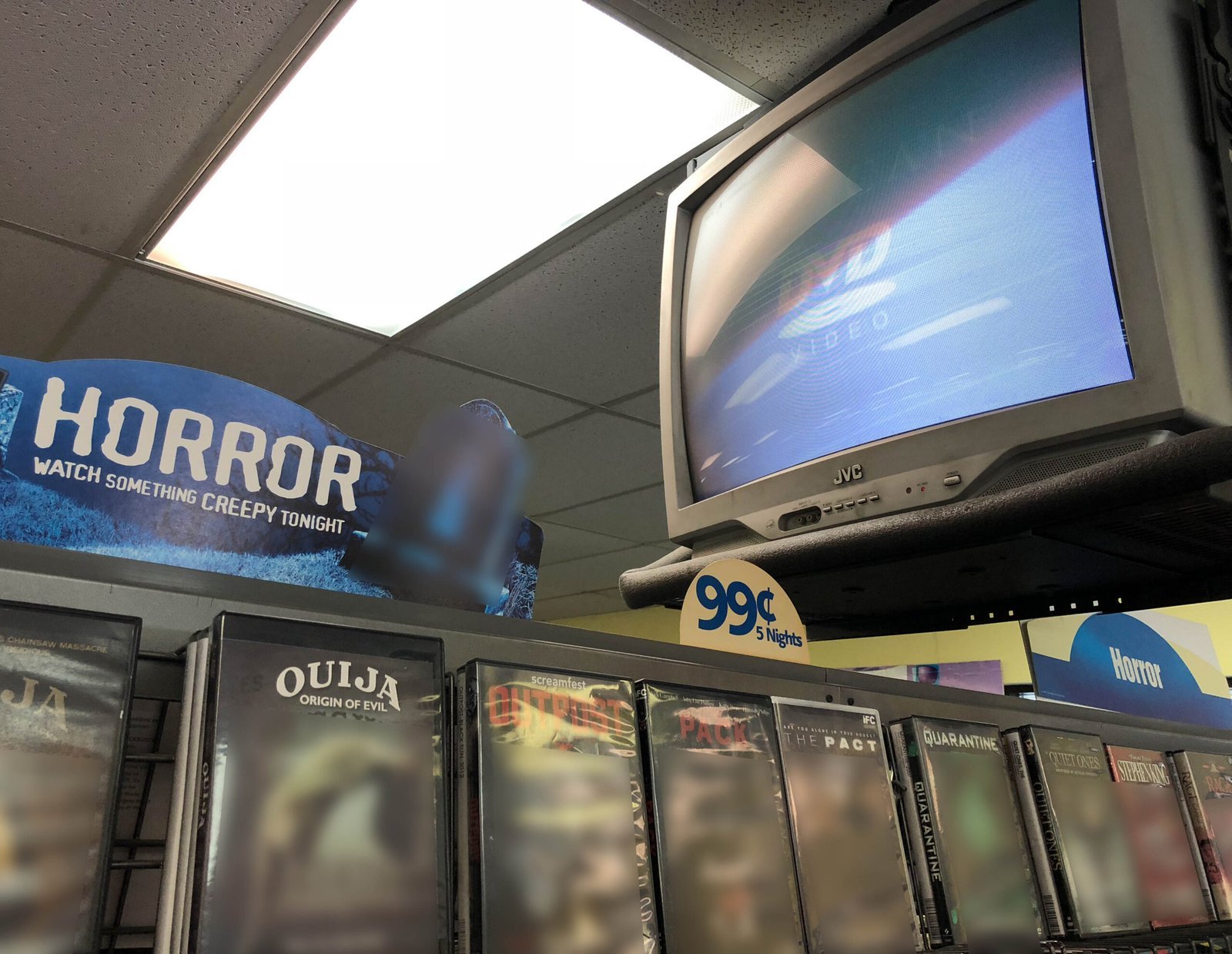 Blockbuster Video Friday Nights (By Jon Konrath from Oakland, USA, CC BY 2.0)