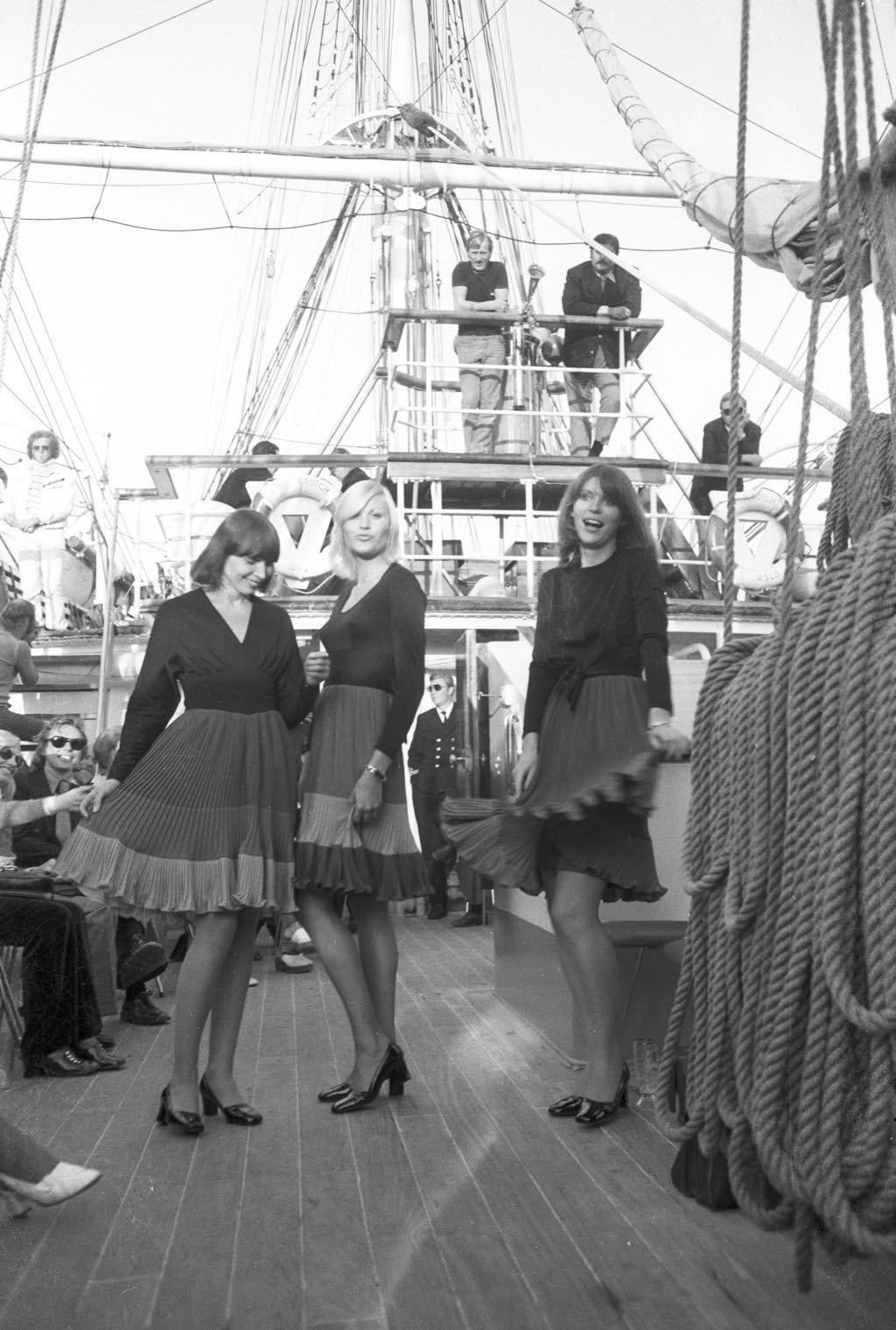 Christian Dior: The Man Who Gave Fashion Its Hourglass Back (Stadtarchiv Kiel, CC BY-SA 3.0 de)