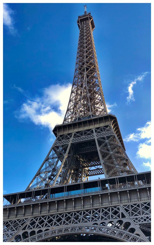8. The Eiffel Tower, Paris, France (aiva., Flickr, CC BY 2.0)