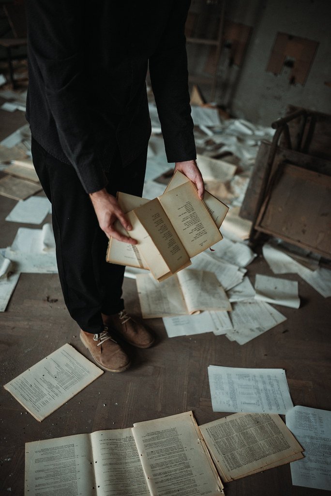 Evolving Literary Analysis (nenad53, Flickr, CC BY 2.0)