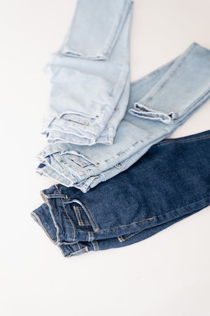 Straight-Leg Jeans (Image Credits: Pexels)