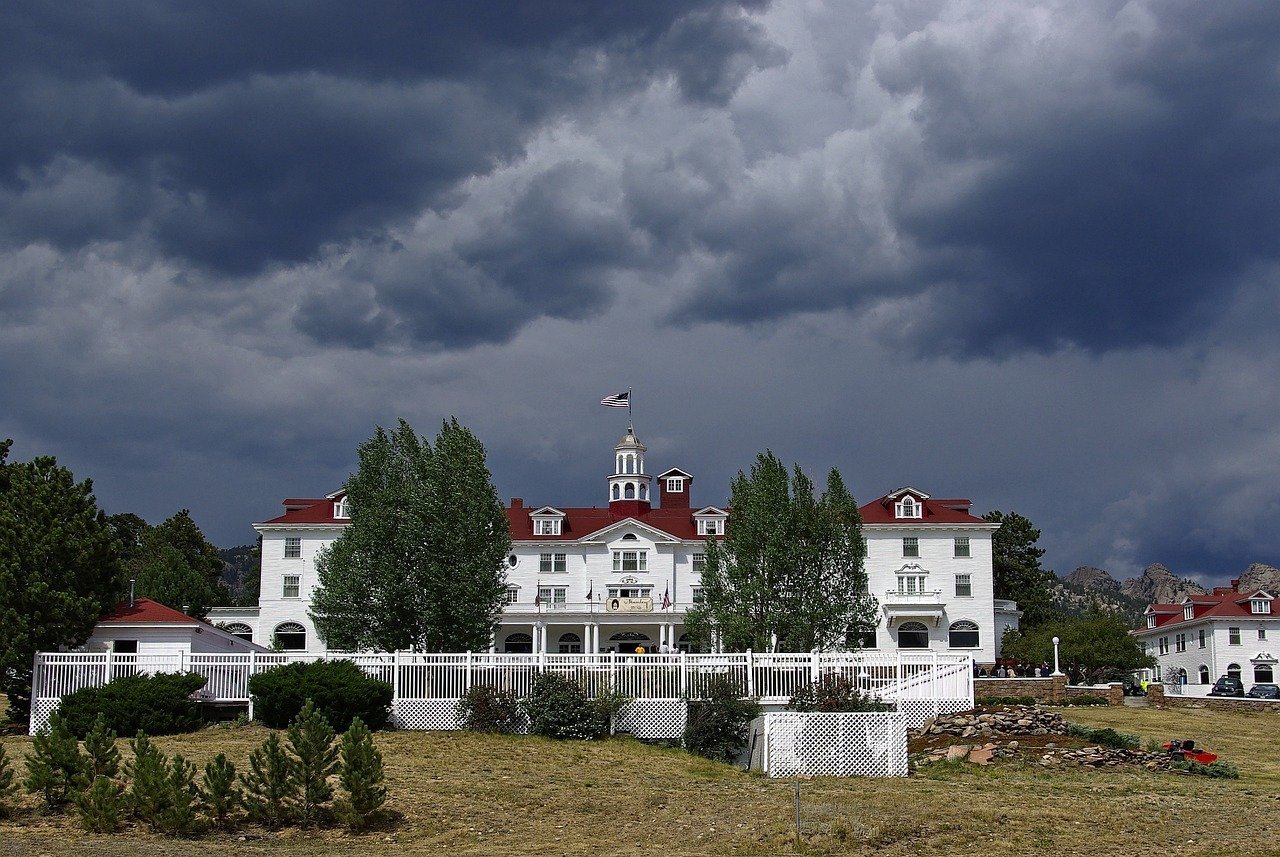 The Stanley Hotel, Estes Park, Colorado (Image Credits: Pixabay)