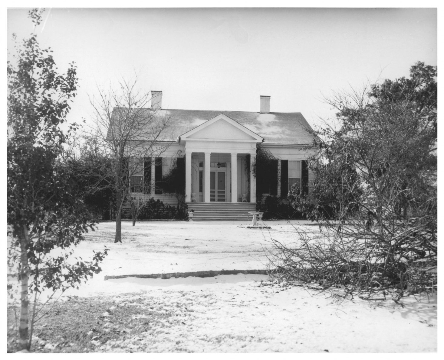 The Myrtles Plantation, St. Francisville, Louisiana (By Robert F. Menasco, Public domain)