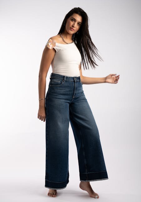 Wide-Leg Trousers and Jeans (Image Credits: Pexels)