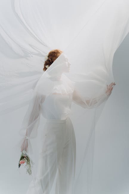 Sheer Layers (Image Credits: Pexels)