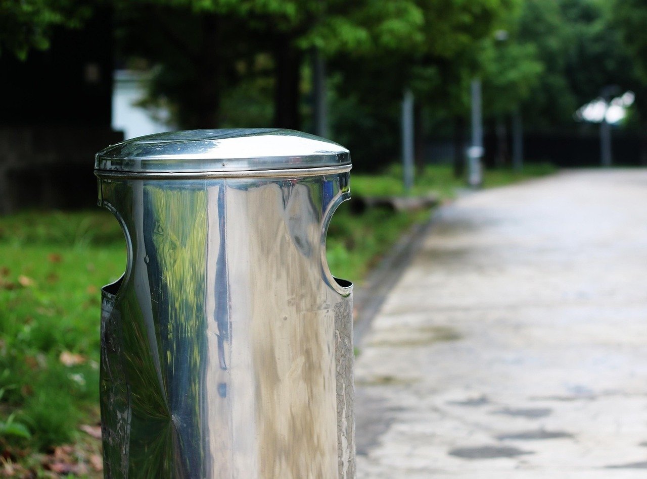 7. Never Litter or Leave Trash Behind (Image Credits: Pixabay)