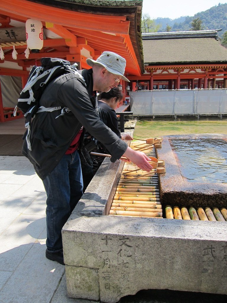 10. Never Be Disrespectful at Temples and Shrines (artethgray, Flickr, CC BY 2.0)