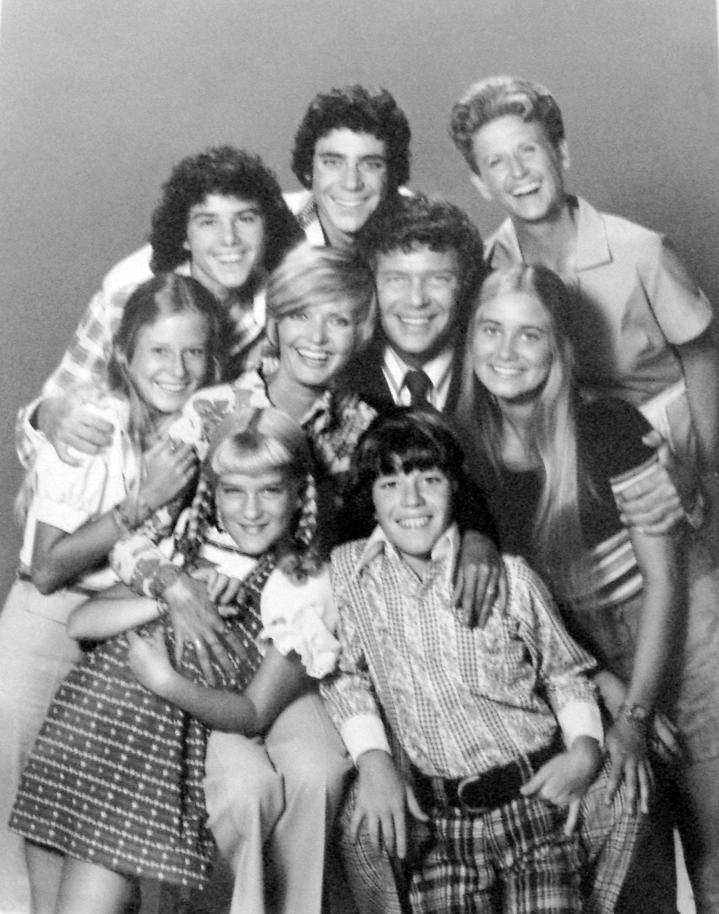 The Brady Bunch (1969–1974) (eBay item
photo front

photo back, Public domain)