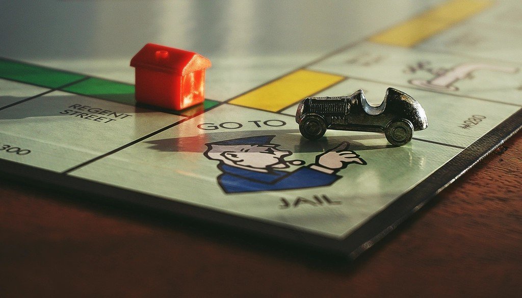 Monopoly (Image Credits: Rawpixel)