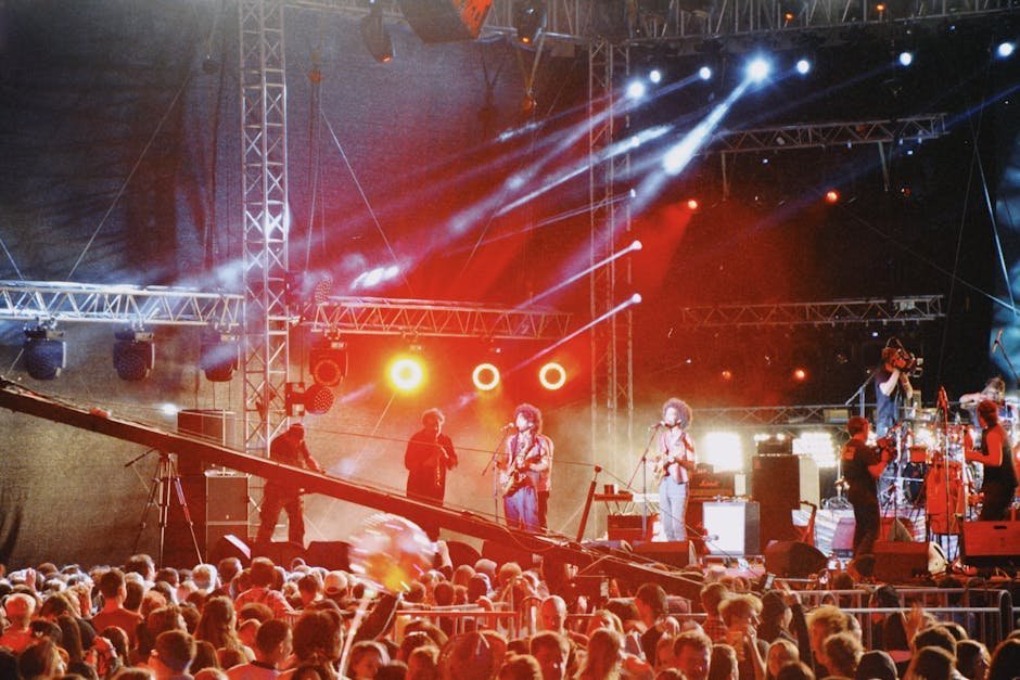 Oasis's Britpop Ignition at Glastonbury (Image Credits: Pexels)