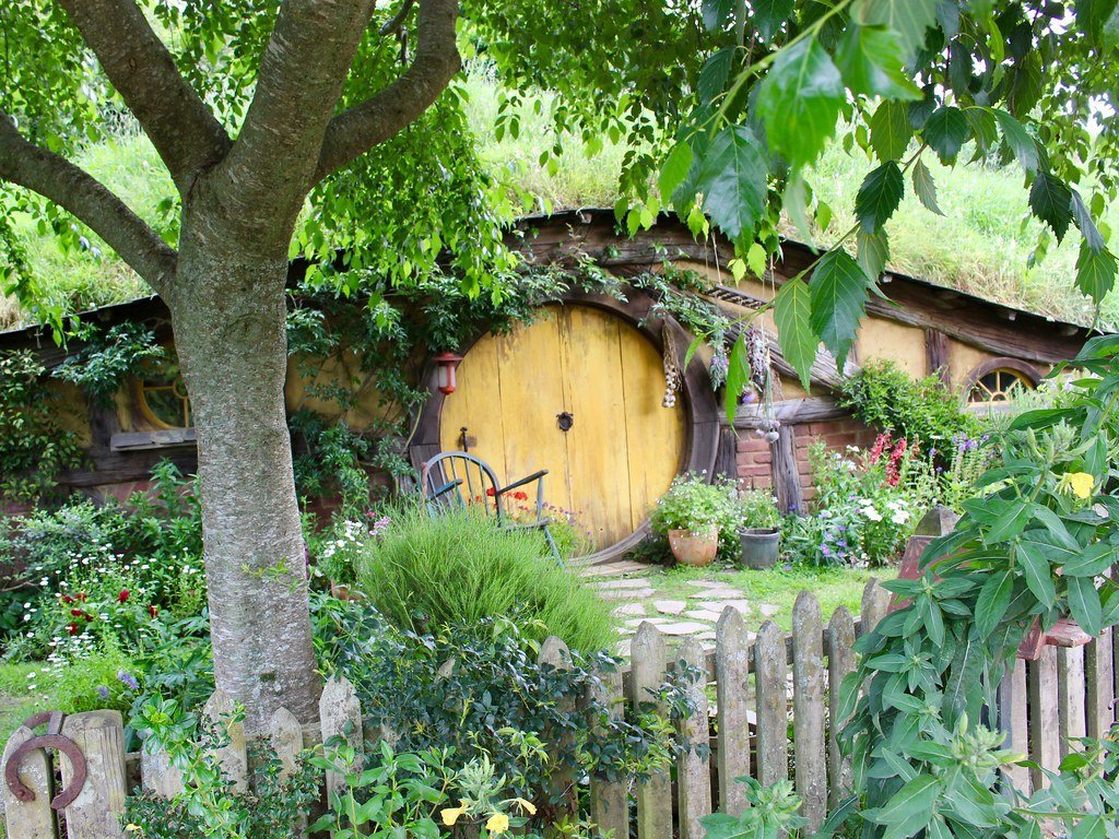 Samwise Gamgee - The Lord of the Rings by J.R.R. Tolkien (Mark Gillow, Flickr, CC BY 2.0)