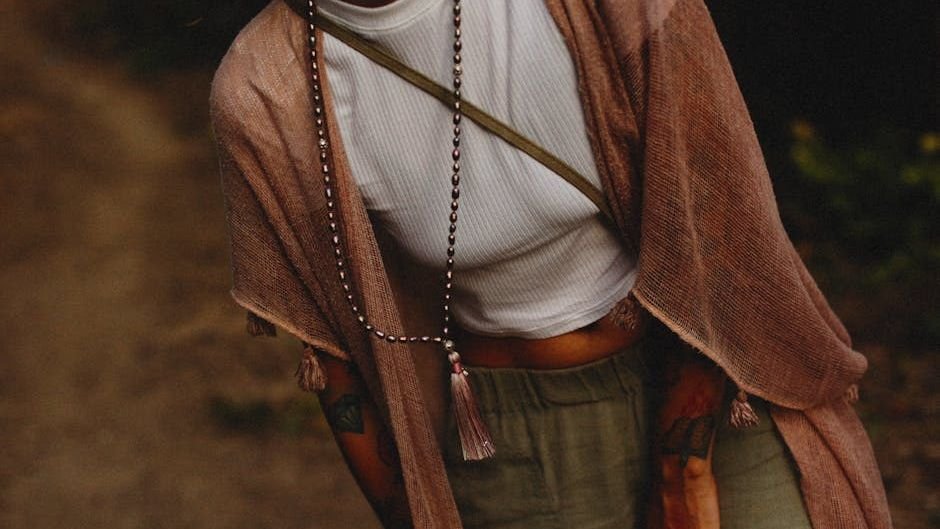 10 Iconic Fashion Trends That Defined Decades and Are Making a Comeback