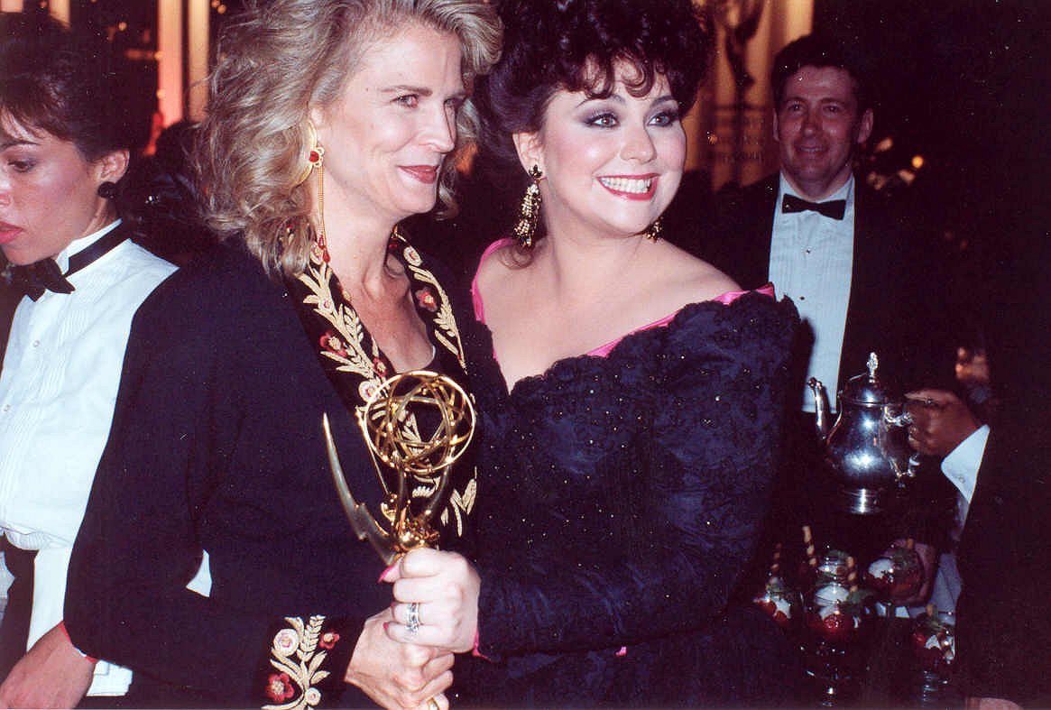 Designing Women (Candice Bergen & Delta Burke

Uploaded by MaybeMaybeMaybe, CC BY 2.0)
