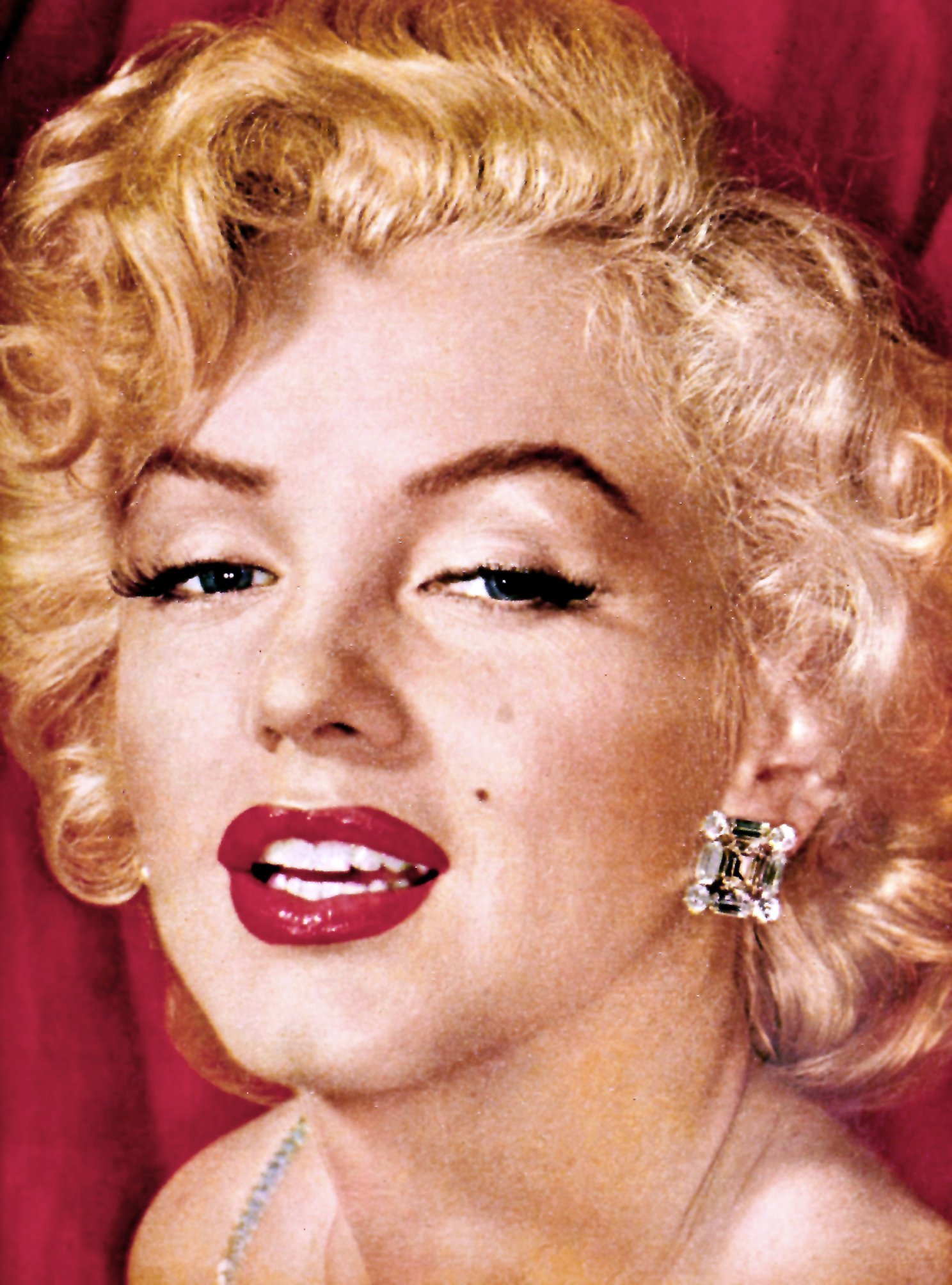 “Well-Behaved Women Seldom Make History” – Marilyn Monroe (TV-Radio Mirror page 25, Public domain)