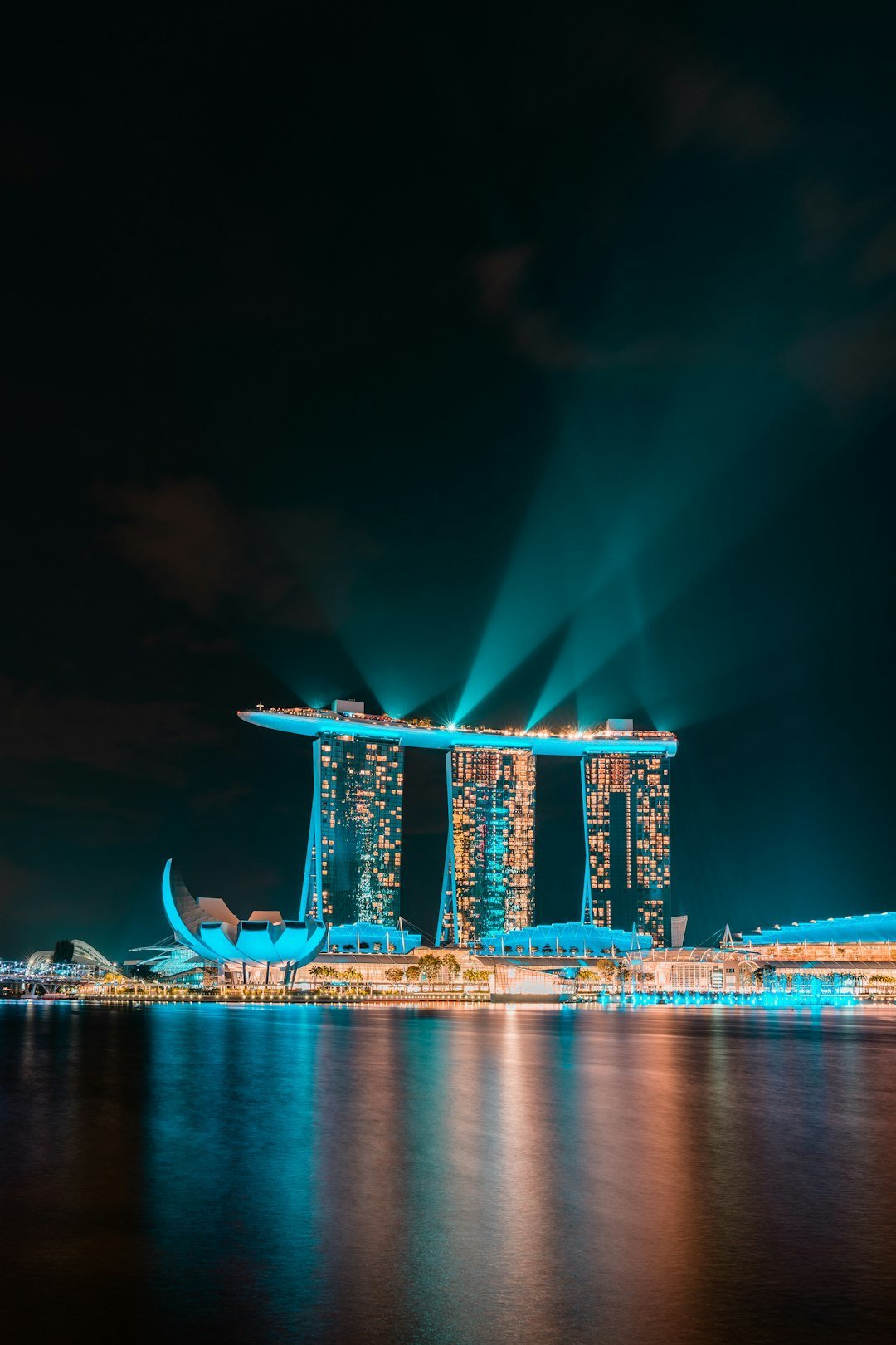 Marina Bay Sands, Singapore (Image Credits: Unsplash)