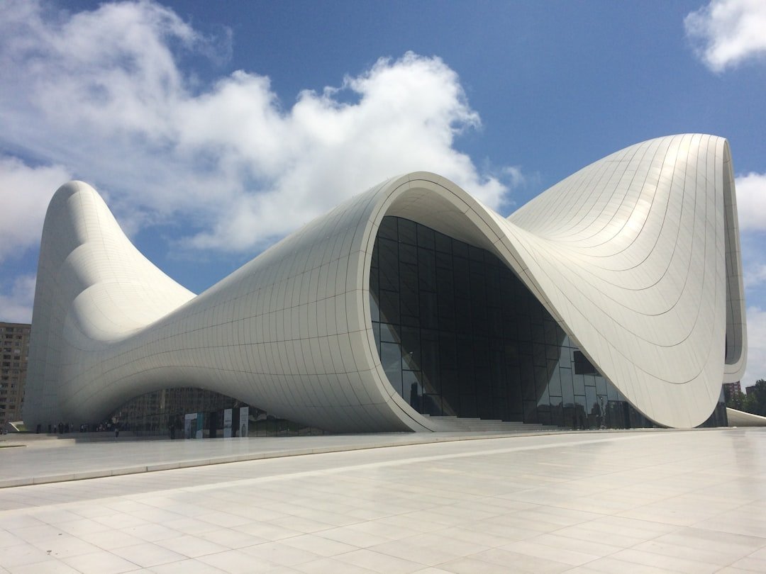 Heydar Aliyev Center, Baku, Azerbaijan (Image Credits: Unsplash)