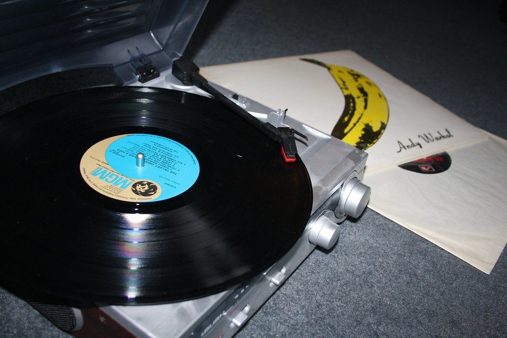 The Velvet Underground & Nico (1967) (CJ Isherwood, Flickr, CC BY-SA 2.0)