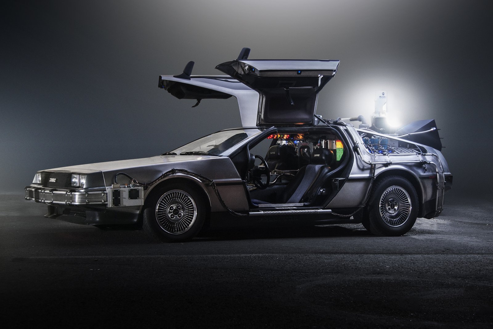 DeLorean Time Machine from Back to the Future (By Oto Godfrey and Justin Morton, CC BY-SA 4.0)