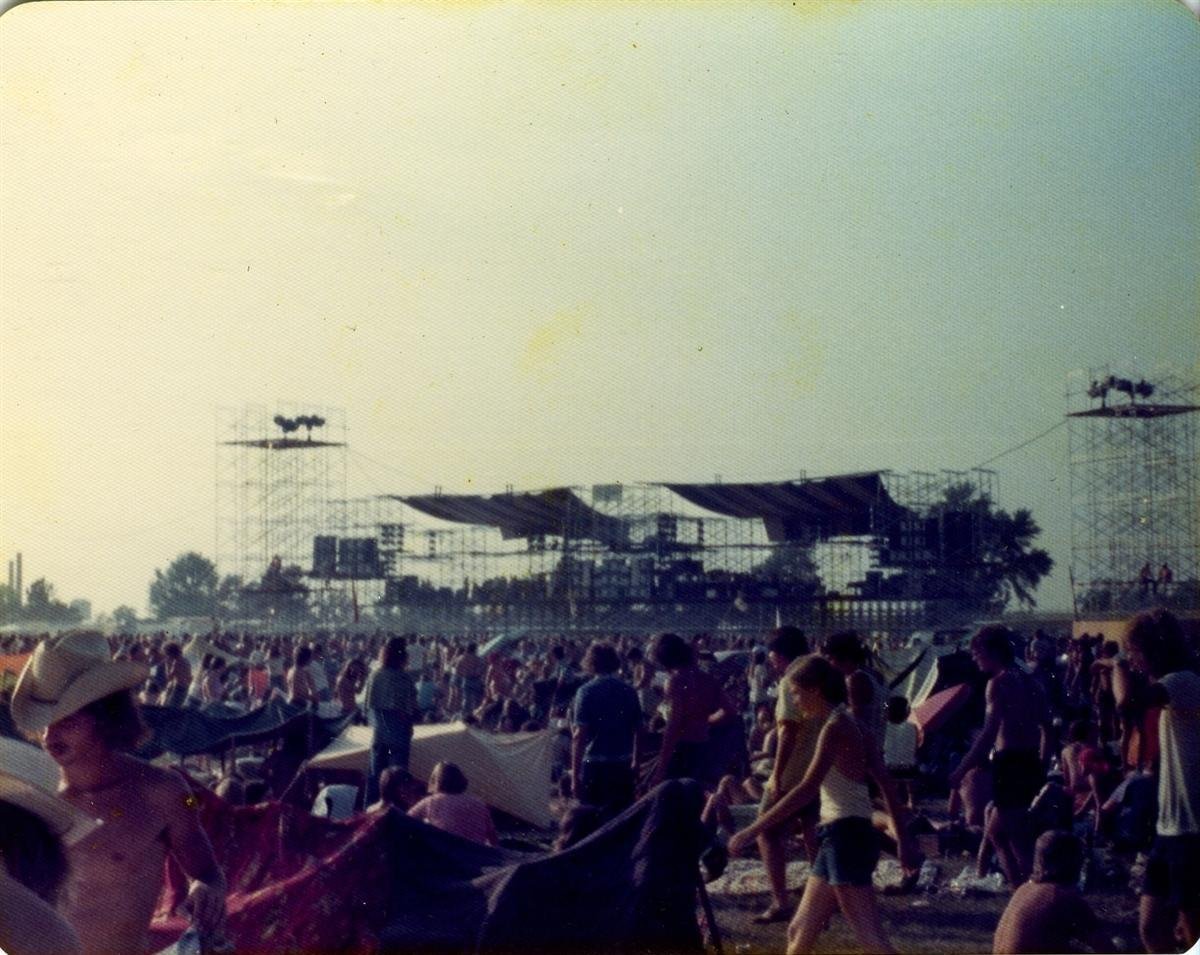 Radius Clauses Lock Down Competition (Matthew Schlenker, Public domain)