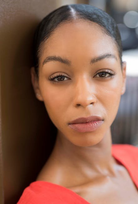 Rhona Bennett (Image Credits: Pexels)