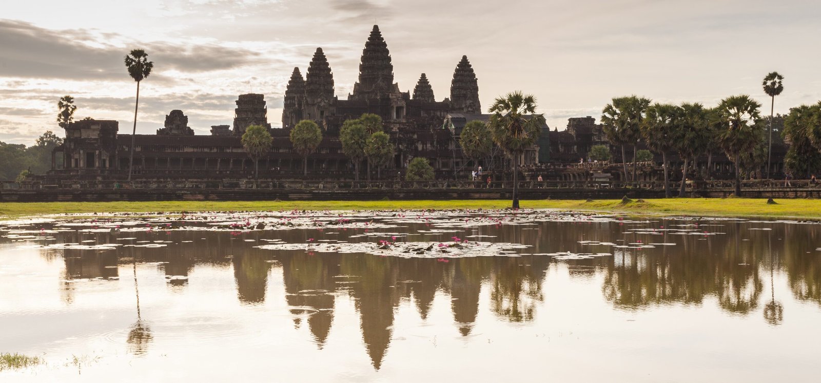 Angkor, Cambodia (By Diego Delso, CC BY-SA 3.0)